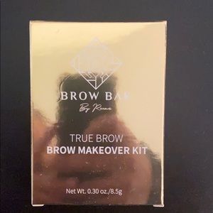 Brow makeup kit